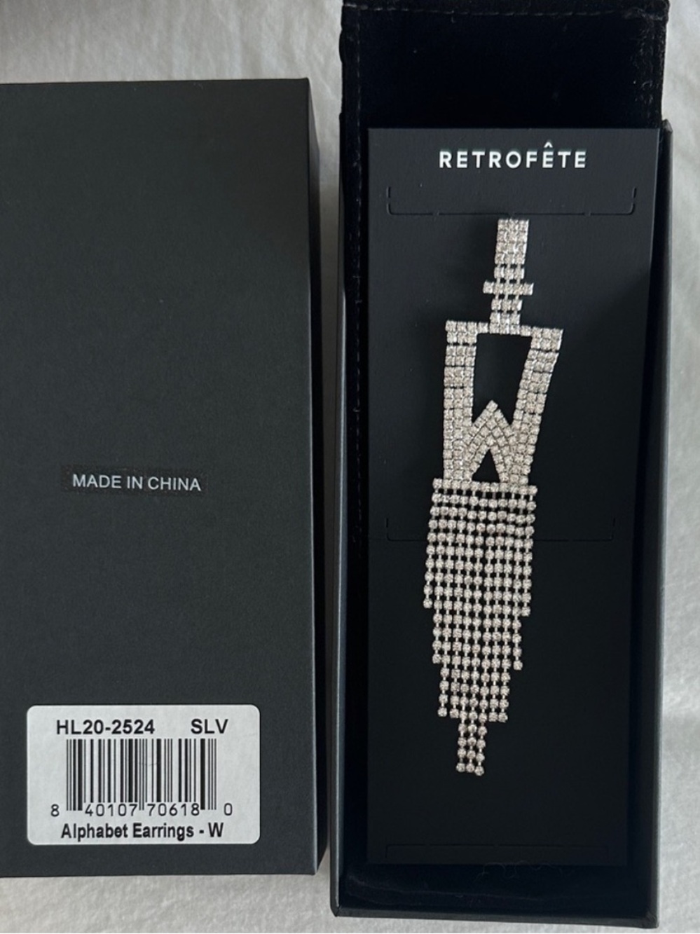 Retrofete Alphabet Earring letter “w”